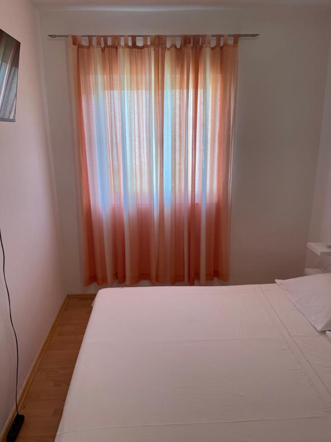Apartmani Frane Tribalj Eksteriør bilde