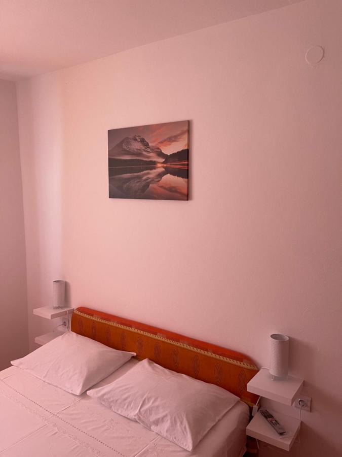 Apartmani Frane Tribalj Eksteriør bilde