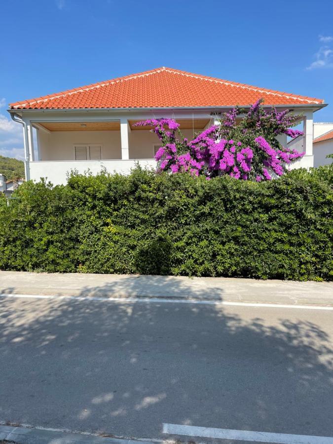 Apartmani Frane Tribalj Eksteriør bilde